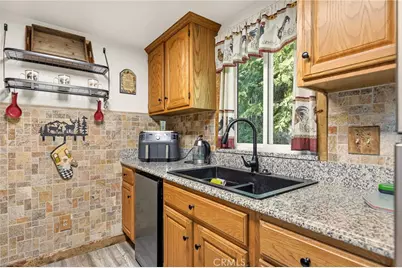 23730 Scenic, Crestline, CA 92325 - Photo 11