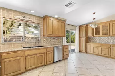 5695 N Yosemite, San Bernardino, CA 92407 - Photo 13