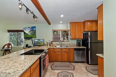 24607 Altdorf Drive, Crestline, CA 92325 - Photo 11