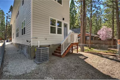 911 Sugarloaf, Big Bear City, CA 92314 - Photo 33