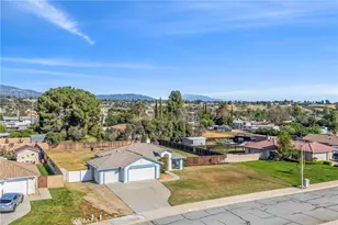 12329 Paradise Ln, Yucaipa, CA 92399 - Photo 37