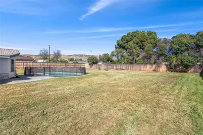 12329 Paradise Lane, Yucaipa, CA 92399 - Photo 31