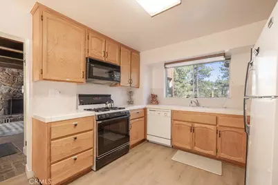 38629 Big Bear Boulevard, Big Bear Lake, CA 92315 - Photo 9