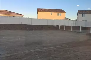 223 Oakton Ct, Hemet, CA 92543 - Photo 7