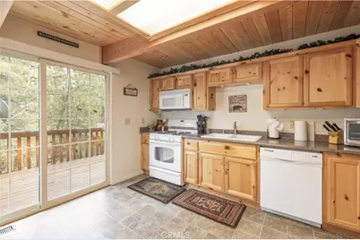 143 Santa Barbara, Sugarloaf, CA 92386 - Photo 7