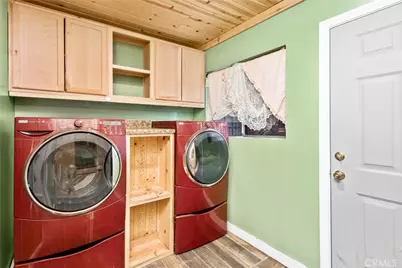 450 W Cromwell, Rialto, CA 92376 - Photo 17