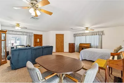 2013 Cedar, Big Bear City, CA 92314 - Photo 15