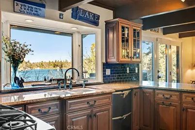 28906 Palisades Drive, Lake Arrowhead, CA 92352 - Photo 3