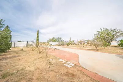 11020 Viento Pl, Apple Valley, CA 92308 - Photo 9