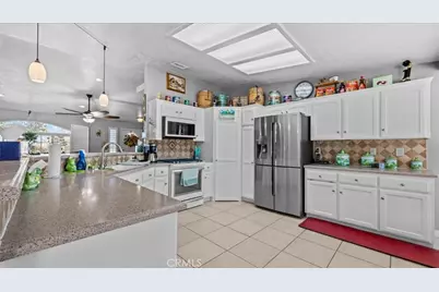 9475 Central, Apple Valley, CA 92308 - Photo 11
