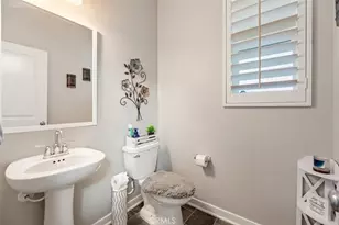 36985 Arezzo Ct, Beaumont, CA 92223 - Photo 9