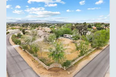 19702 Yanan, Apple Valley, CA 92307 - Photo 41