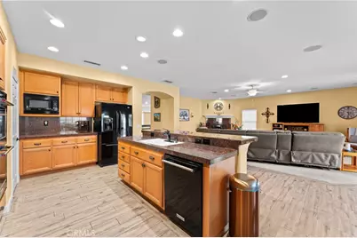 38256 Wild Poppy, Yucaipa, CA 92399 - Photo 3