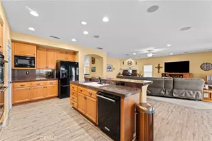 38256 Wild Poppy, Yucaipa, CA 92399 - Photo 3