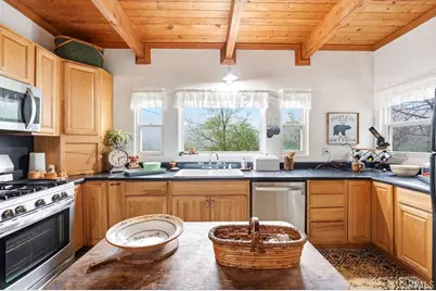 482 Zuger Court, Crestline, CA 92325 - Photo 9