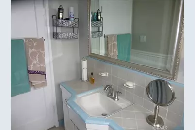 1747 Valencia Avenue, San Bernardino, CA 92404 - Photo 15