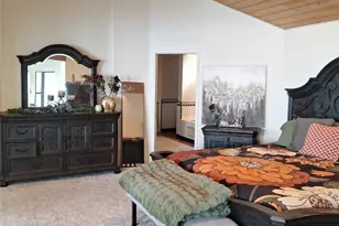 21425 Sawpit Canyon Rd, Cedarpines Park, CA 92322 - Photo 25