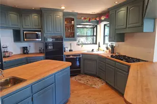 21425 Sawpit Canyon Rd, Cedarpines Park, CA 92322 - Photo 19