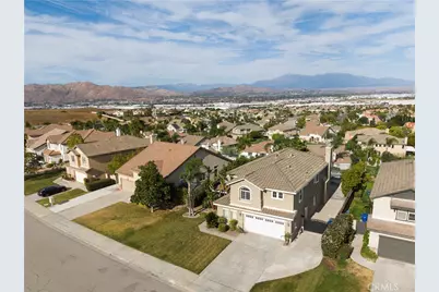 8352 Clover Creek Road, Riverside, CA 92508 - Photo 37