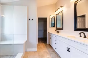 8352 Clover Creek Rd, Riverside, CA 92508 - Photo 15