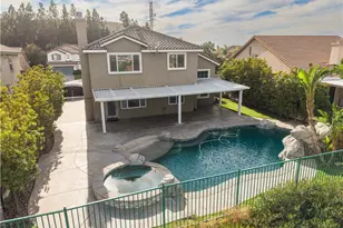 8352 Clover Creek Rd, Riverside, CA 92508 - Photo 33