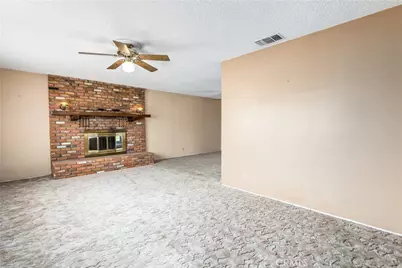 10207 Juniper Avenue, Yucaipa, CA 92399 - Photo 17