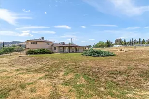 10207 Juniper Ave, Yucaipa, CA 92399 - Photo 55
