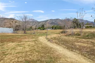 10207 Juniper Ave, Yucaipa, CA 92399 - Photo 57