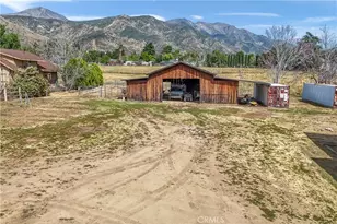 10207 Juniper Ave, Yucaipa, CA 92399 - Photo 7