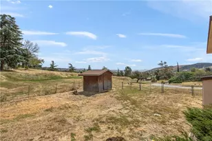 10207 Juniper Ave, Yucaipa, CA 92399 - Photo 53