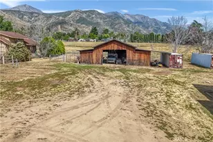 10207 Juniper Ave, Yucaipa, CA 92399 - Photo 7