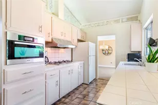 130 Sunridge Way, Redlands, CA 92373 - Photo 9