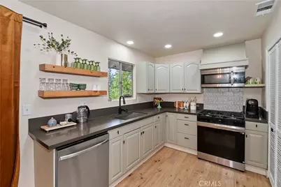 696 Rose, Twin Peaks, CA 92391 - Photo 9