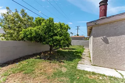 247 E Grant Street, Rialto, CA 92376 - Photo 33