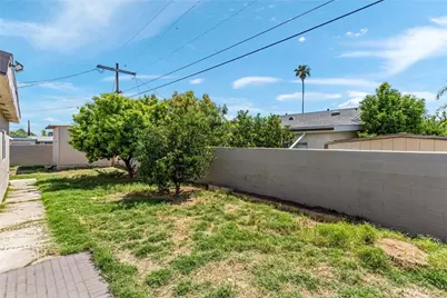 247 E Grant Street, Rialto, CA 92376 - Photo 33