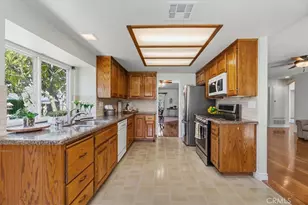 1309 Oxford Cir, Corona, CA 92878 - Photo 15
