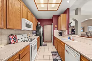 12403 San Dimas, Victorville, CA 92392 - Photo 11