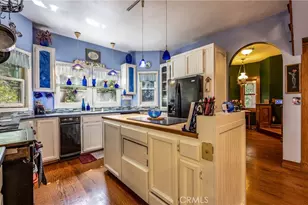 24083 Cresta Dr, Crestline, CA 92325 - Photo 9