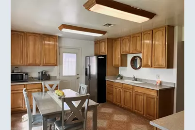 13708 Carfax, Bellflower, CA 90706 - Photo 9