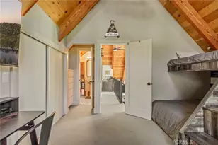 26489 Hillcrest Ln, Lake Arrowhead, CA 92352 - Photo 31