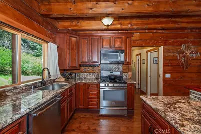 116 E, Lake Arrowhead, CA 92352 - Photo 11