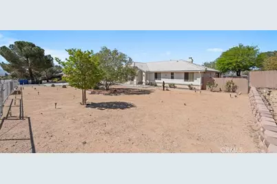 17112 Century Plant, Apple Valley, CA 92307 - Photo 3