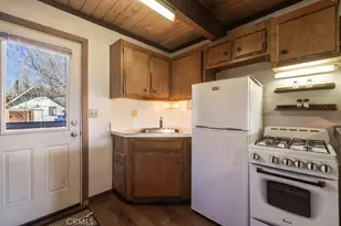 1029 Sequoia Dr, Big Bear Lake, CA 92314 - Photo 3