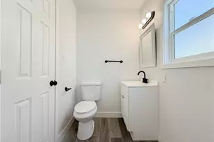 220 W 98th St, Los Angeles, CA 90003 - Photo 15