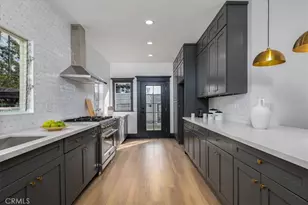 2274 W 21st St, Los Angeles, CA 90018 - Photo 13