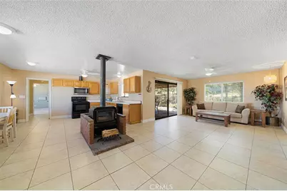 22411 Roundup, Apple Valley, CA 92308 - Photo 9