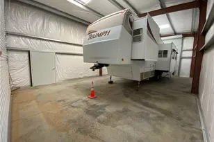 22411 Roundup, Apple Valley, CA 92308 - Photo 37