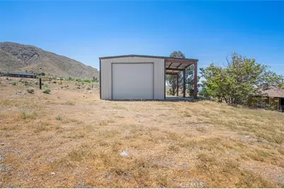 22411 Roundup, Apple Valley, CA 92308 - Photo 35