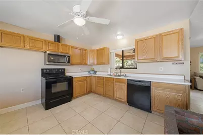 22411 Roundup, Apple Valley, CA 92308 - Photo 15