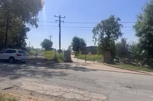 425 Arrowhead Rd, San Bernardino, CA 92404 - Photo 1